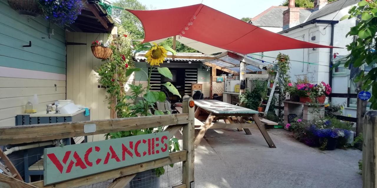 Eden'S Yard Backpackers Hostel St Austell Bagian luar foto